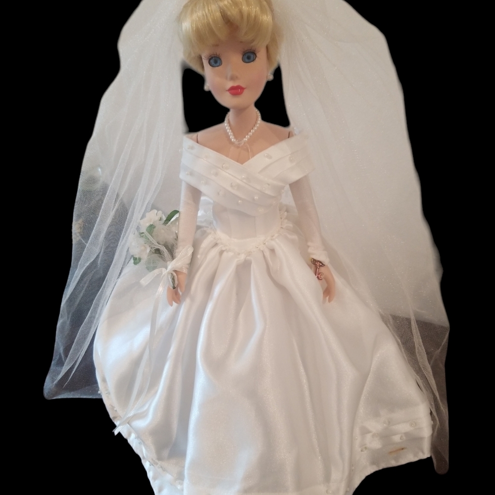 Disney Bride Cinderella Porcelain 15" Doll